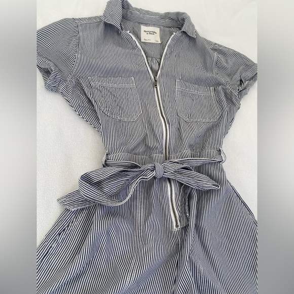 Abercrombie striped utility romper - Picture 2 of 10